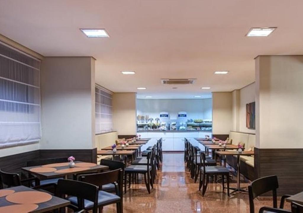 Holiday Inn Express Avenida Sumare サンパウロ エクステリア 写真