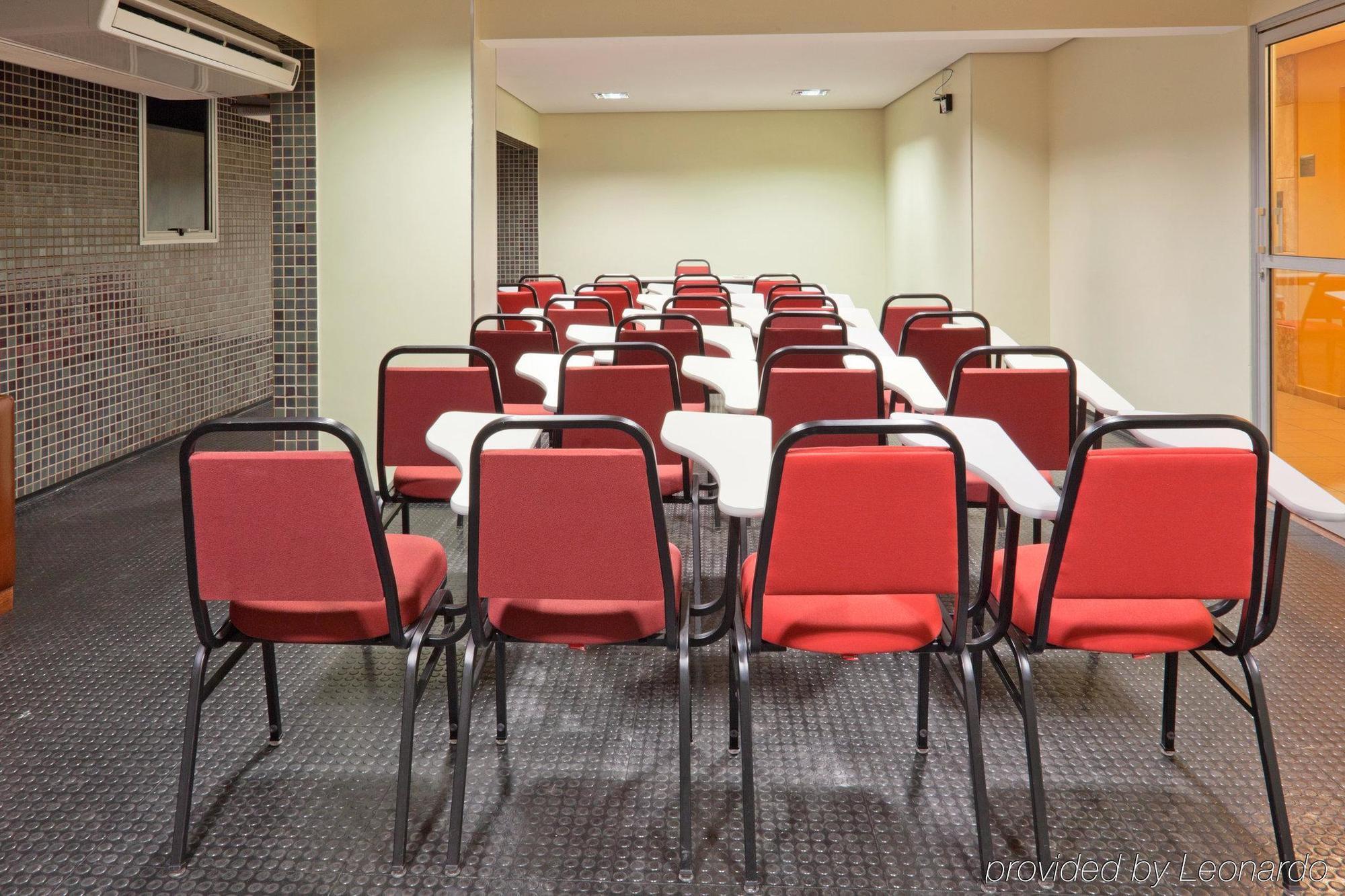 Holiday Inn Express Avenida Sumare サンパウロ 設備 写真