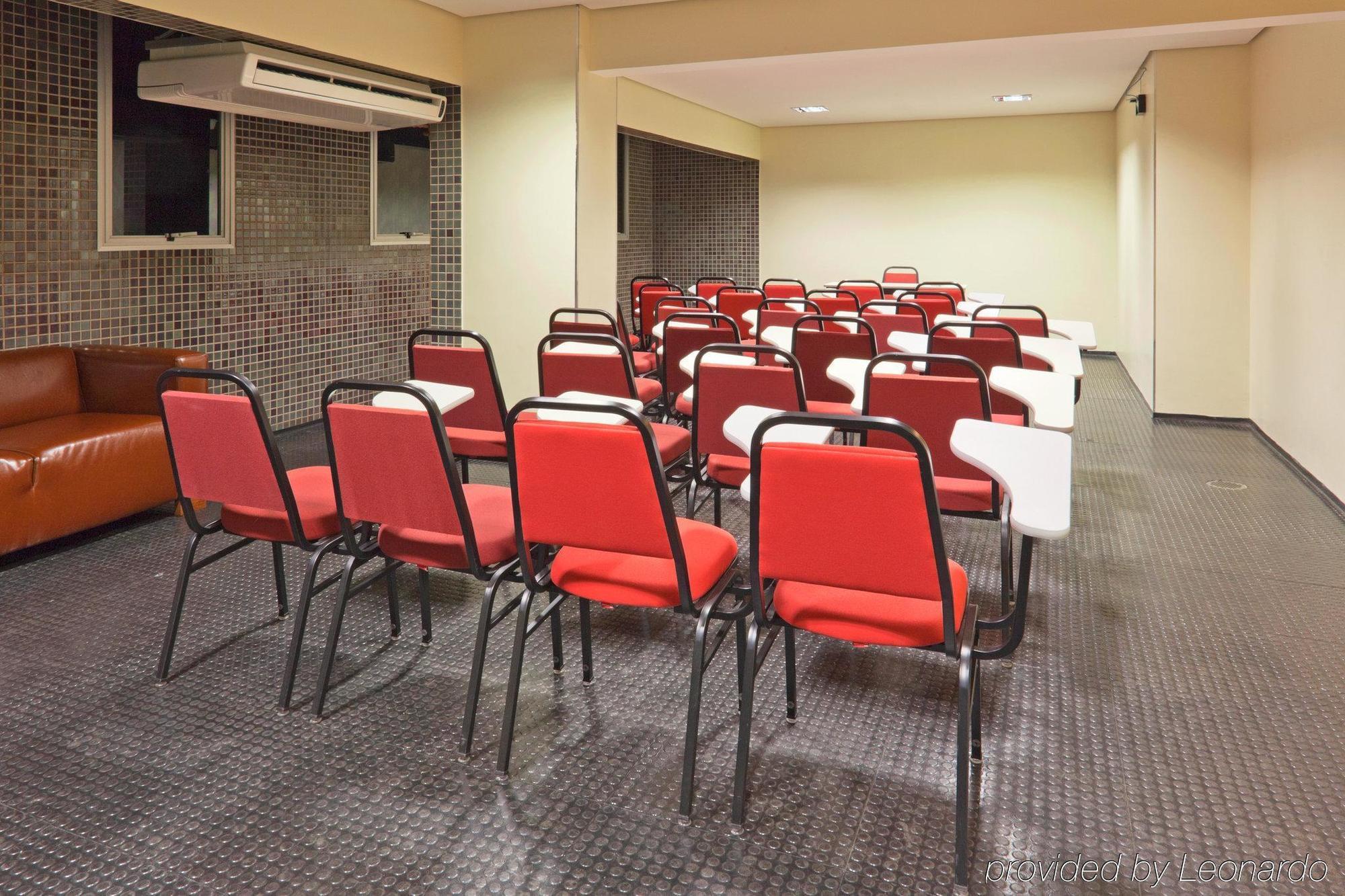 Holiday Inn Express Avenida Sumare サンパウロ 設備 写真