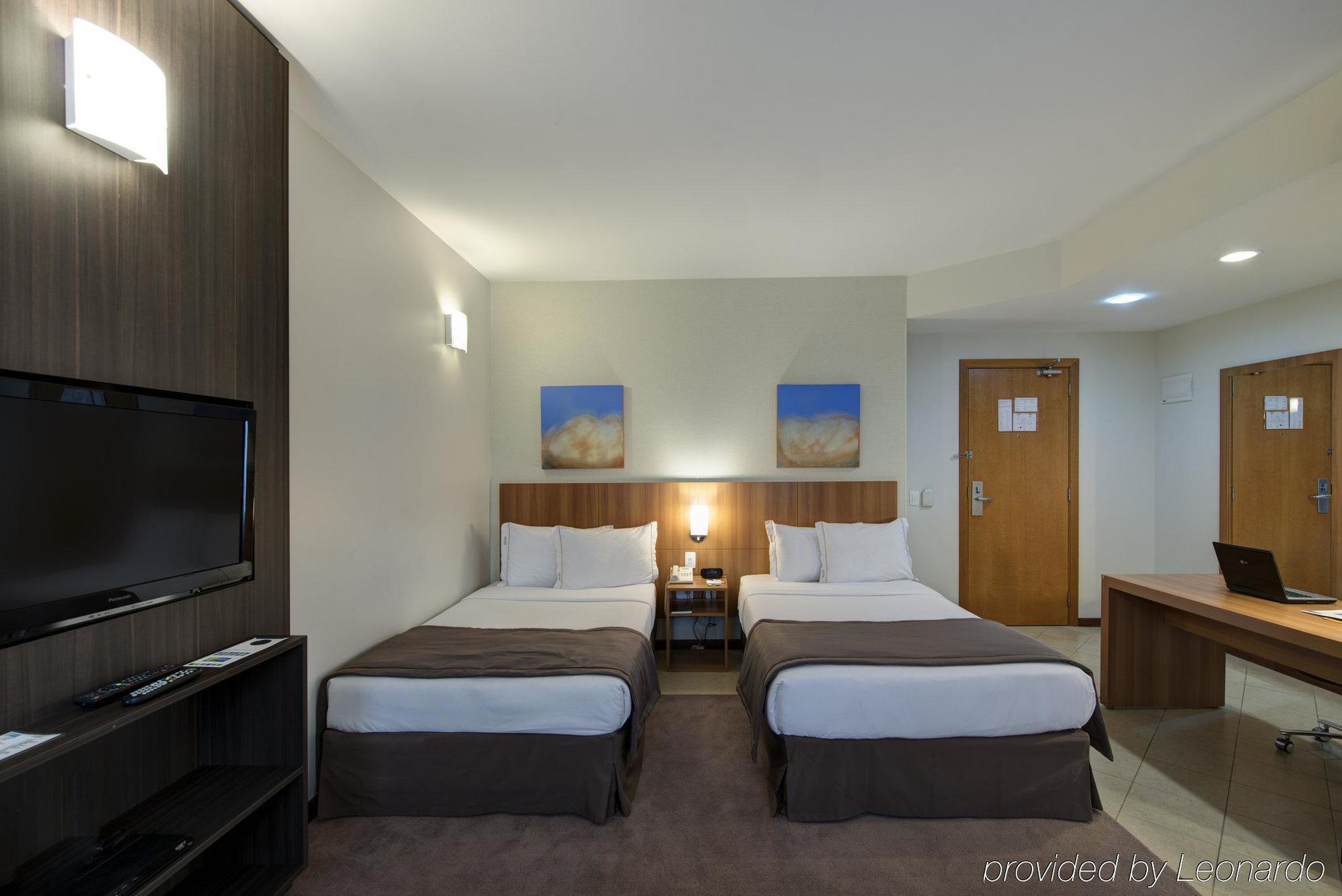 Holiday Inn Express Avenida Sumare サンパウロ エクステリア 写真