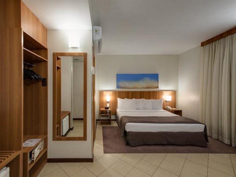 Holiday Inn Express Avenida Sumare サンパウロ エクステリア 写真
