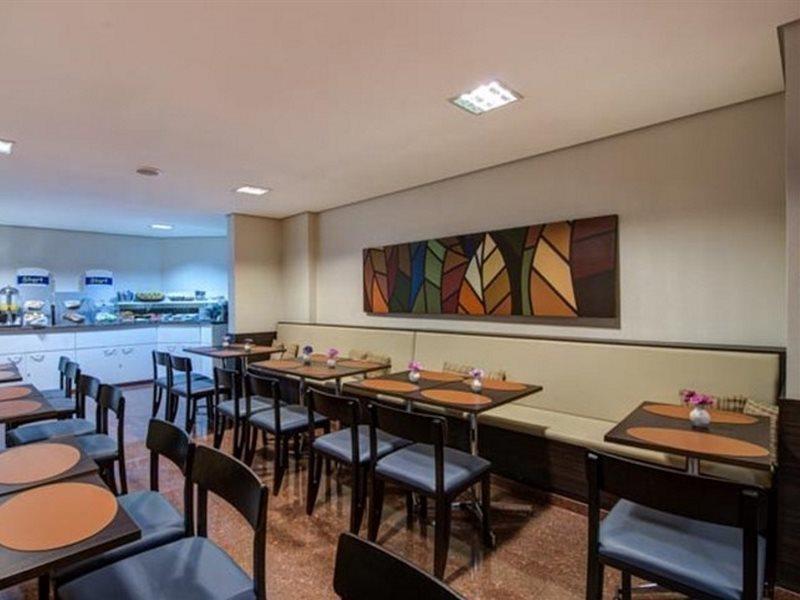Holiday Inn Express Avenida Sumare サンパウロ エクステリア 写真