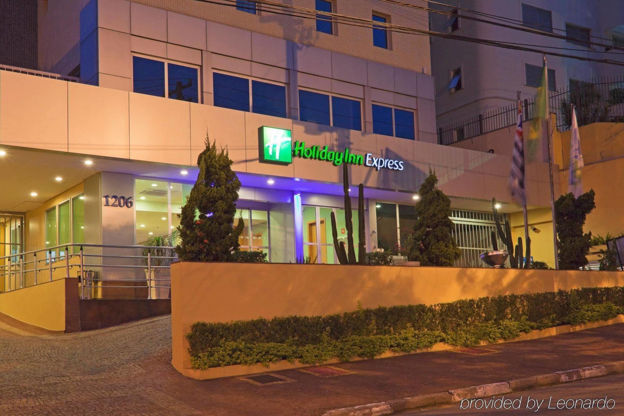 Holiday Inn Express Avenida Sumare サンパウロ エクステリア 写真
