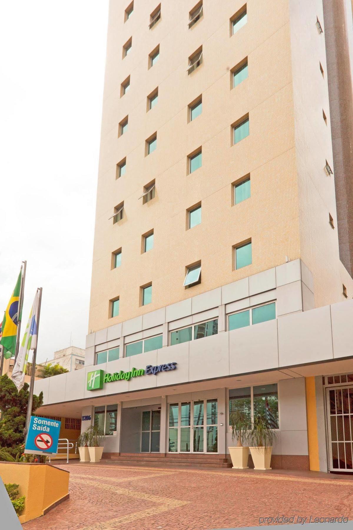 Holiday Inn Express Avenida Sumare サンパウロ エクステリア 写真